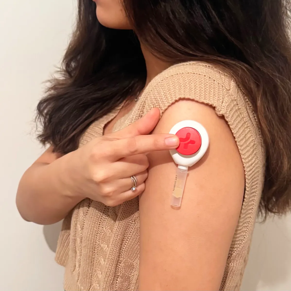 Tasso device on the upper arm